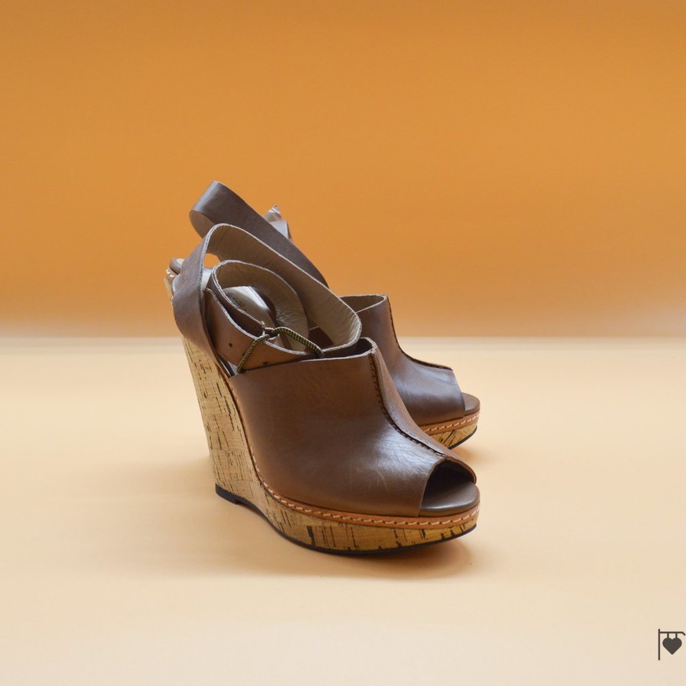 Charles David Niche Peep-toe Wedge Shoes Size 5